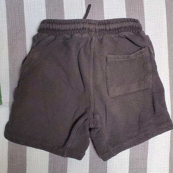 Cotton knit textured shorts - Picture 3 of 3